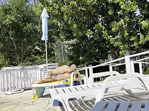 milf helps pool jerkoff cum 💦🍆