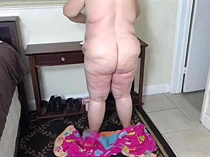 big juicy fat ass maid flashes wet pussy hardcore creampie fingering