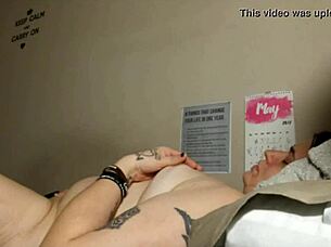 ready for chubby brunette webcam fuck?