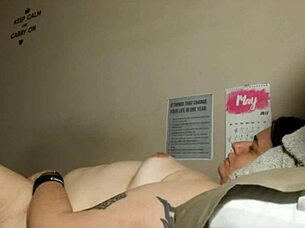 ready for chubby brunette webcam fuck?