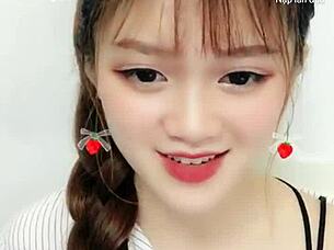 i'm that cute korean girl going live on webcam sexy vibes