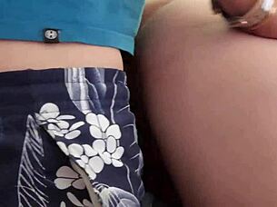 hot hitchhiker babe sucks cock then takes motel creampie?