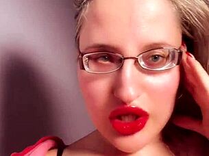 my perfec red lips gloss fetish findom golddigger ugh