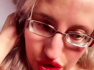 my perfec red lips gloss fetish findom golddigger ugh