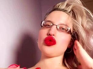 my perfec red lips gloss fetish findom golddigger ugh