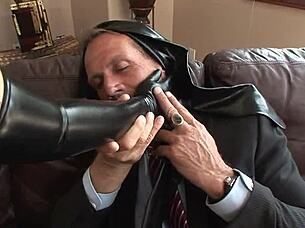 Alana Evans Latex Mom Deepthroats Monster Cock Cumshot!