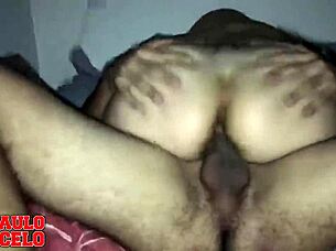 primeira vez comendo grávida tatuada com peitos grandes no swing