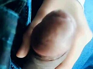 Beautiful NRI girlfriend masturbates juicy pussy in car