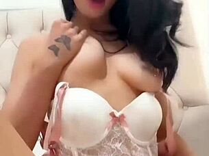 Horny american coed girlfriend squirts in solo toy webcam reality