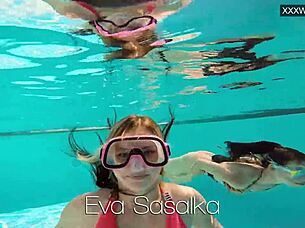couple films eva sasalka jason underwater pool fucking