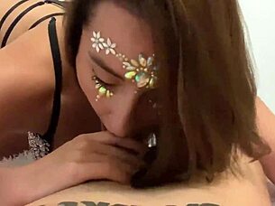 hey cute milf deepthroats cock and jerks it off closeup 😍🍆💦