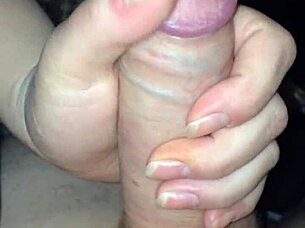 slut wanks throbbing monster cock in homemade solo trim