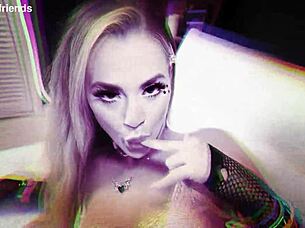 goth blake blossom begs to stretch shaved pussy wide?