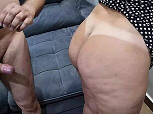 Wife Offers Tight Asshole to Friends for Wild 3some Fuck! 🔥🍑