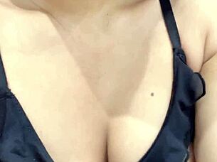 Teen Masturbates Tight Pussy with Huge Dildo!