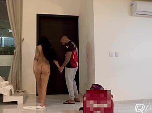 Delivery guy pounds lonely curvy latina's ass cowgirl creampie 🍑💦🚚
