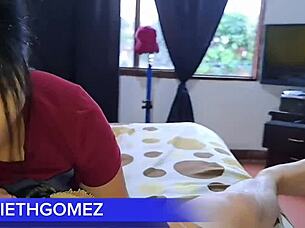 lonely milf invites you to share her huge ass bed 😈🛏️