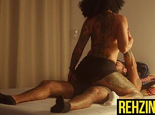 sneak into rehzinha's hotel for bbc anal relief 😈🍫🏨