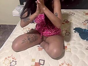 hey look at this sexy petite latina babe sucking outdoors publicly