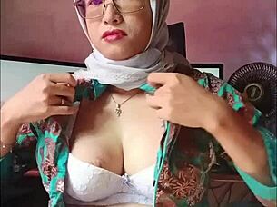 early morning hijab shemale strokes cock solo eagerly