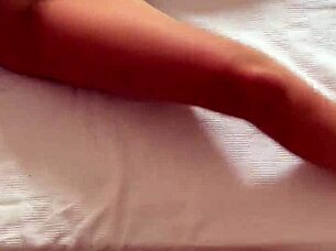 mutual masturbation cum explosion with hairy lisssa 💦