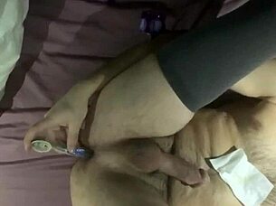 i'm obsessed with this hot hairy straight guy's body