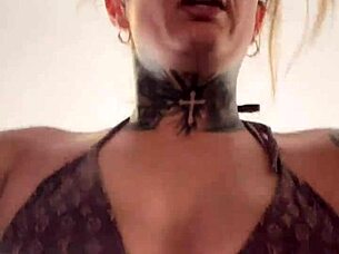 Gym Workout Leaves Her Wet Pussy Dripping Down Legs!