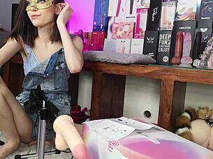 hey sarah sue unboxes hismith auxfun fuck machine for skinny ass play