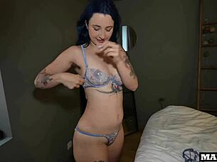 hey boyfriend's cooking while i cheat getting roughly fucked at home