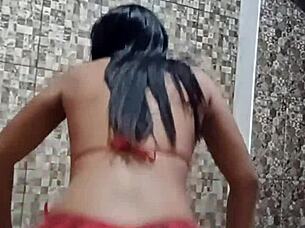 hey, isn't this married babe sensualizing all naked and hot?