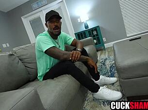cuck watches wife squirt on bbc 🍆💦