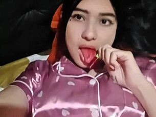 hot latina mature wakes up horny for solo pussy rub