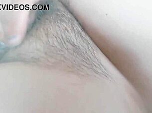 why's ginger paris using ring pop pleasure?