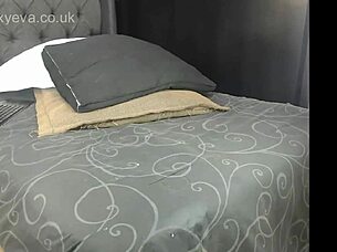 Amateur babe shoves toy deep on cam