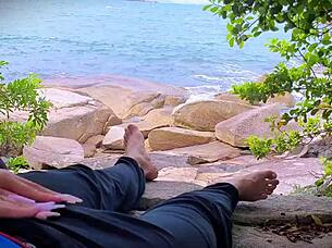 Surprise beach handjob explosion 😲💦