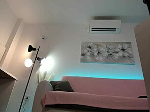 wanna see naked yoga girl twist unusual angles?