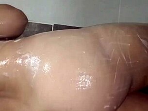 neighbor surprises me in bathroom fucks my big latina ass hard 😈🍑💦