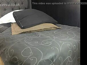 Amateur babe shoves toy deep on cam