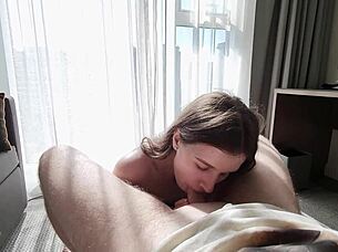 Sensual morning blowjob in hotel makes vacation unforgettable