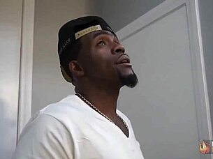 Kyra Rose tempts ass pussy pound from Rome Major