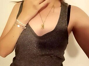 Intimate argentinian college pussy play outdoors?