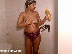 Indian college babe, wanna see my nude shower dance?