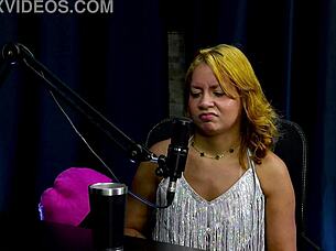 bruna ferrari bares peitos in first gangbang bdsm