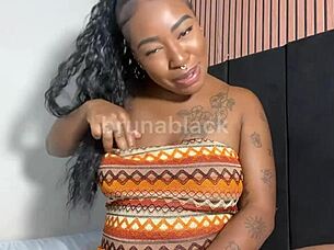 joi punheta guiada this horny latina putinha dares you not to cum