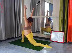 regina noir's panty-free yoga stretches into gym tights rip