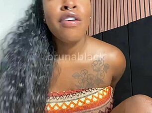 joi punheta guiada this horny latina putinha dares you not to cum