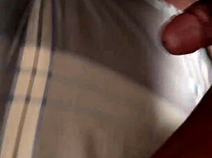 grosse bite glisse dans ma chatte trempee jusqu'orgasme fouuuuuhh 💦🍆😩