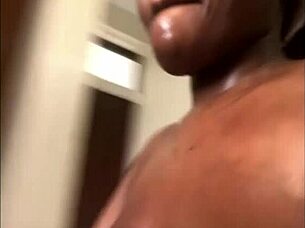 pregnant ebony spreads wet pussy wide