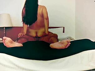 big ass babe orgasms with wet pussy in full video