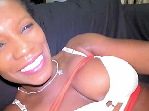 Cheating milf calls lover to eat her wet pussy! 👅💦😈